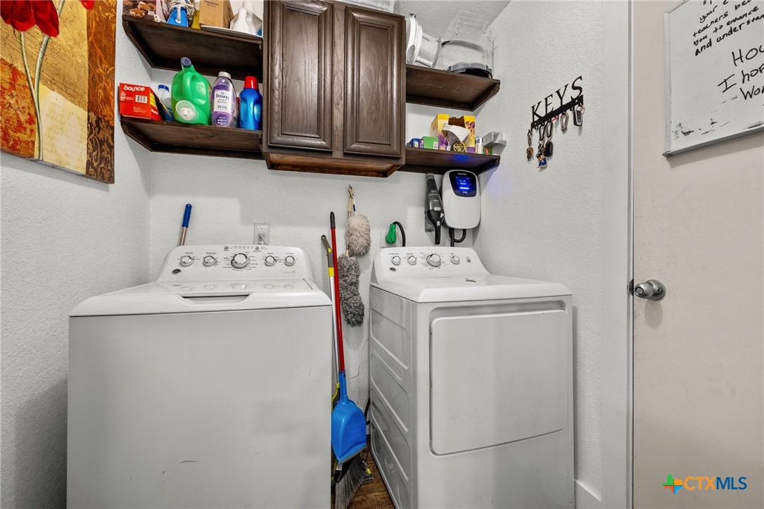 3208 Viewcrest Drive
