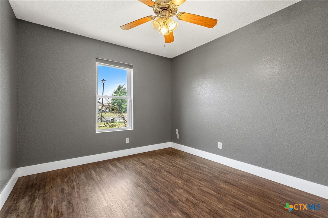 3208 Viewcrest Drive