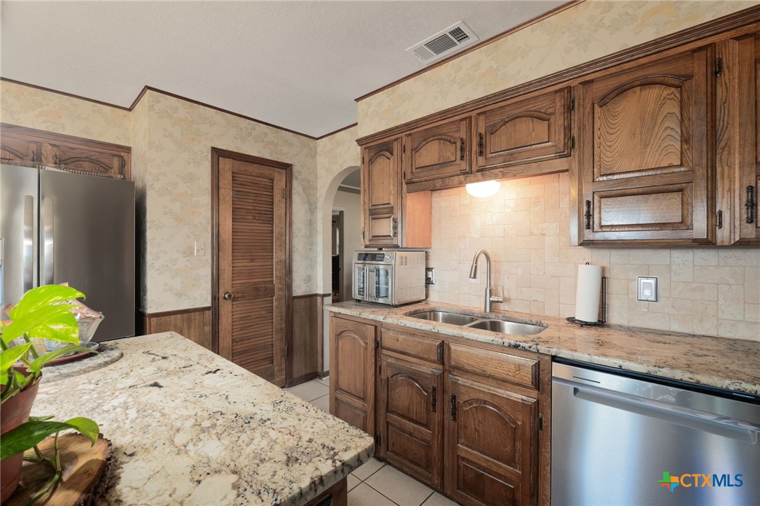 1624 W Business 190