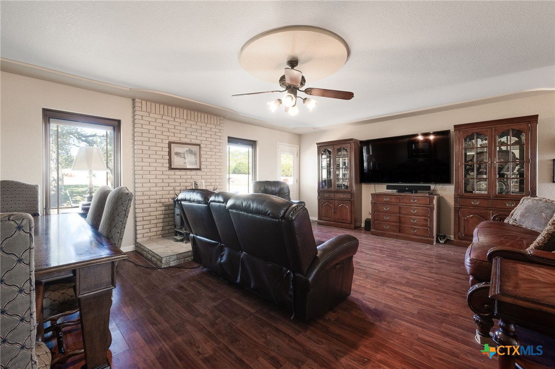 1624 W Business 190