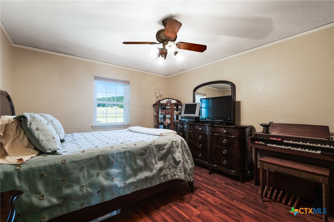 1624 W Business 190