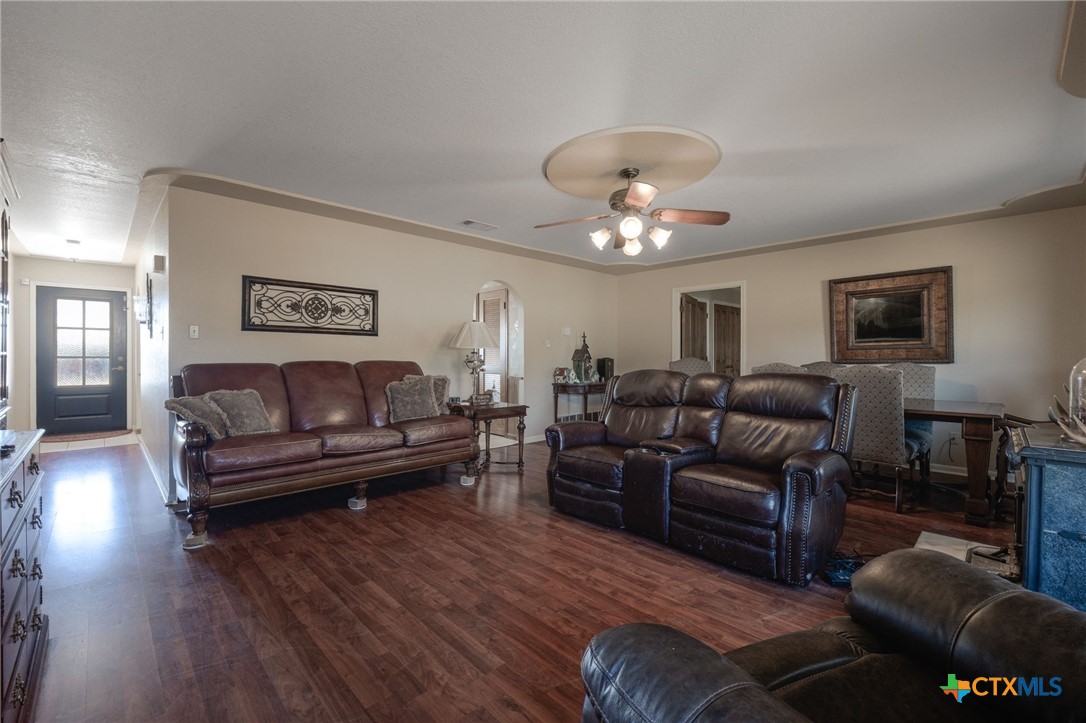 1624 W Business 190