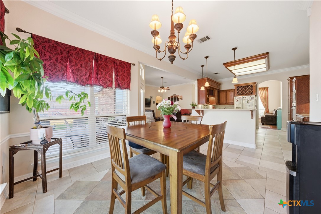2111 Kangaroo Trail