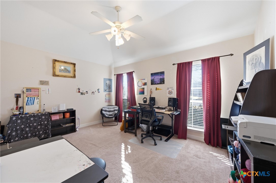 2111 Kangaroo Trail