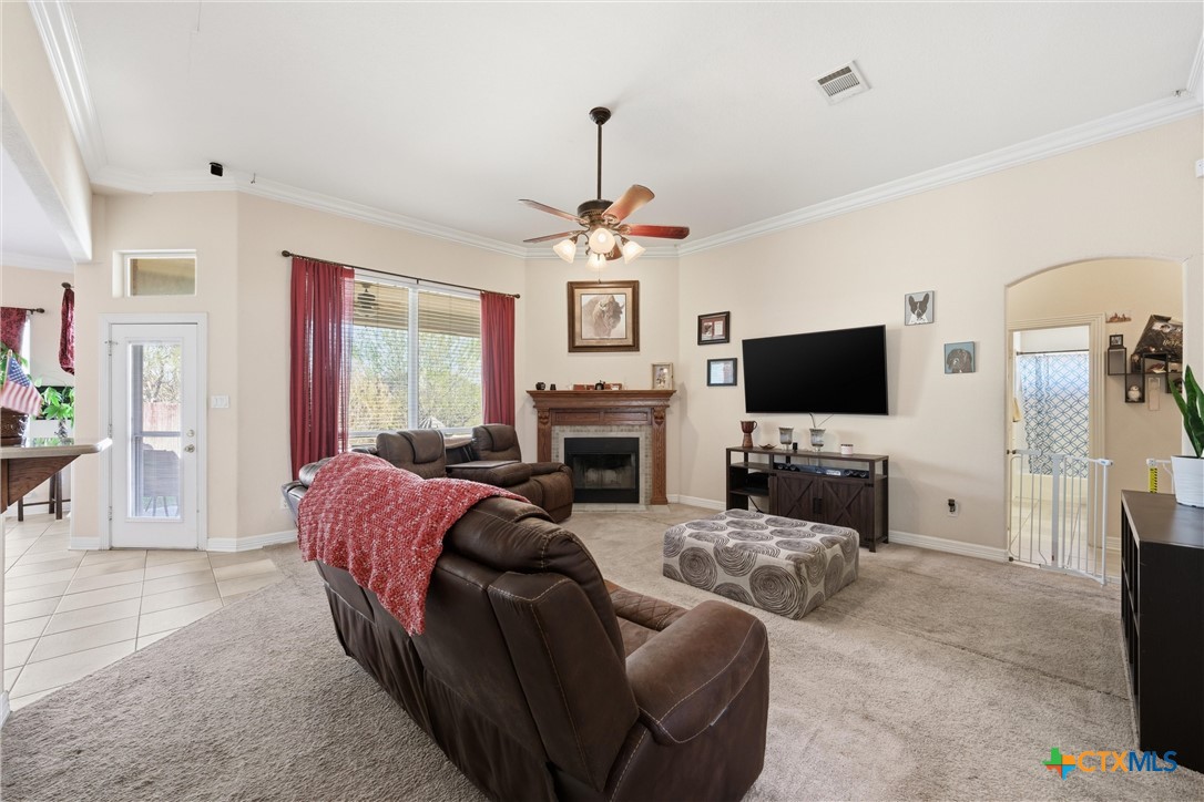 2111 Kangaroo Trail