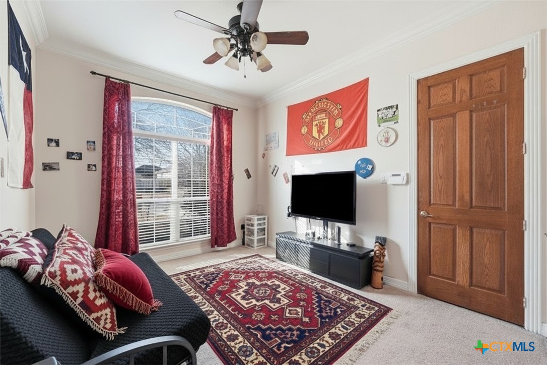 2111 Kangaroo Trail