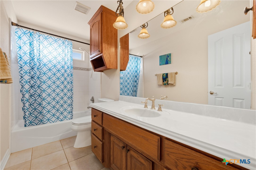 2111 Kangaroo Trail