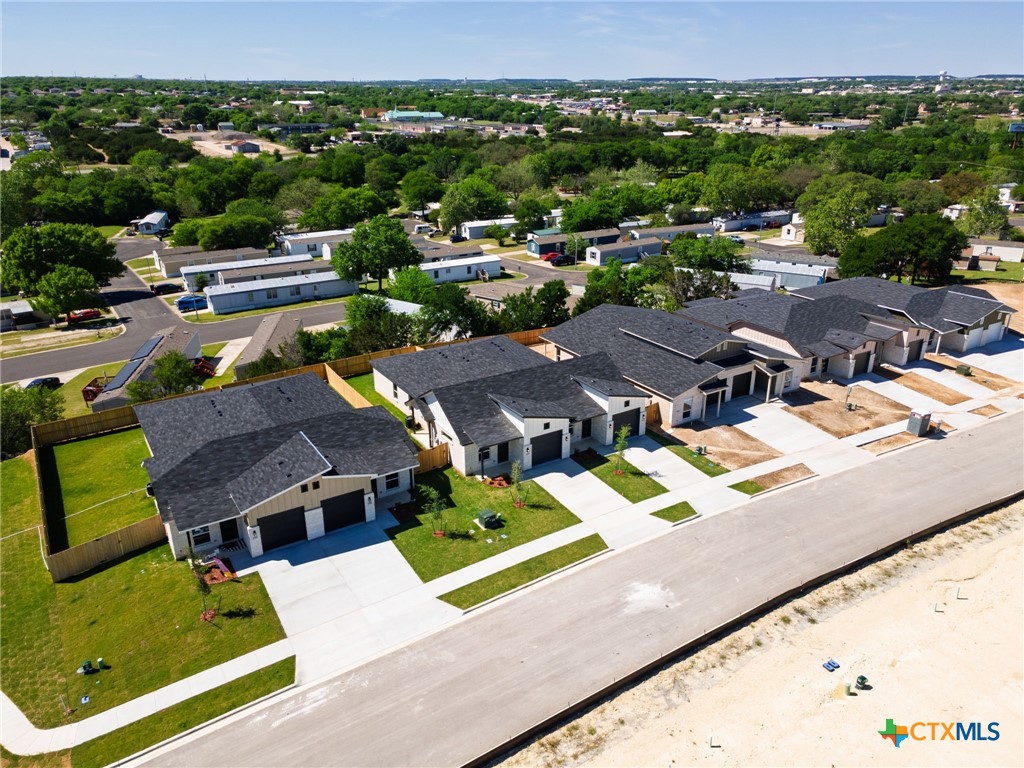 1313 Lone Pine Way