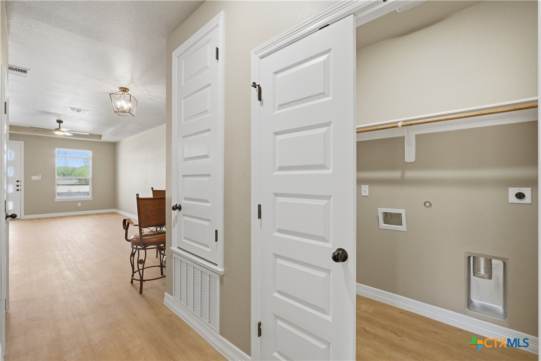 1311 Lone Pine Way