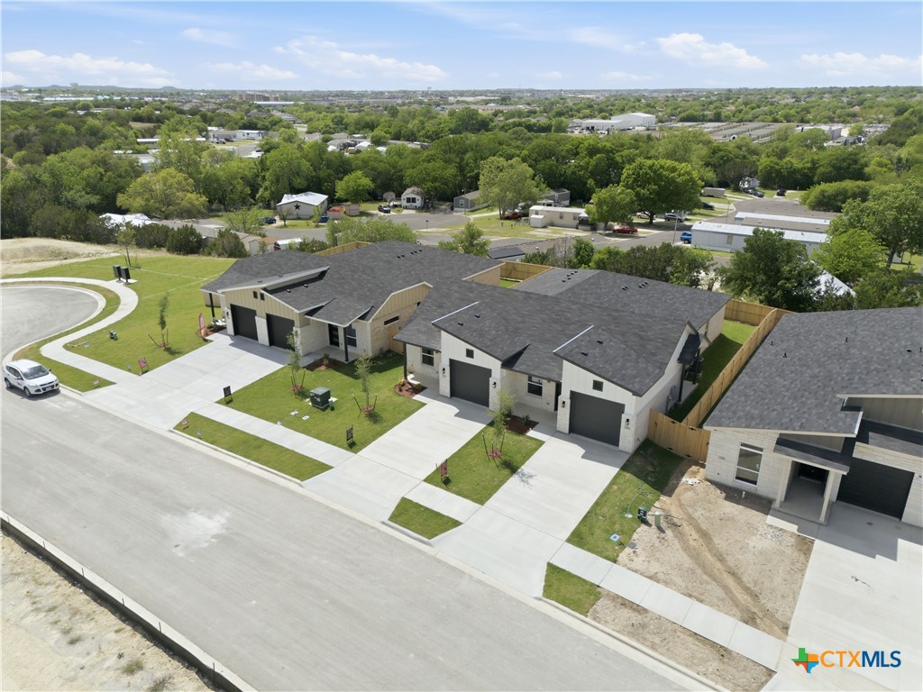 1311 Lone Pine Way