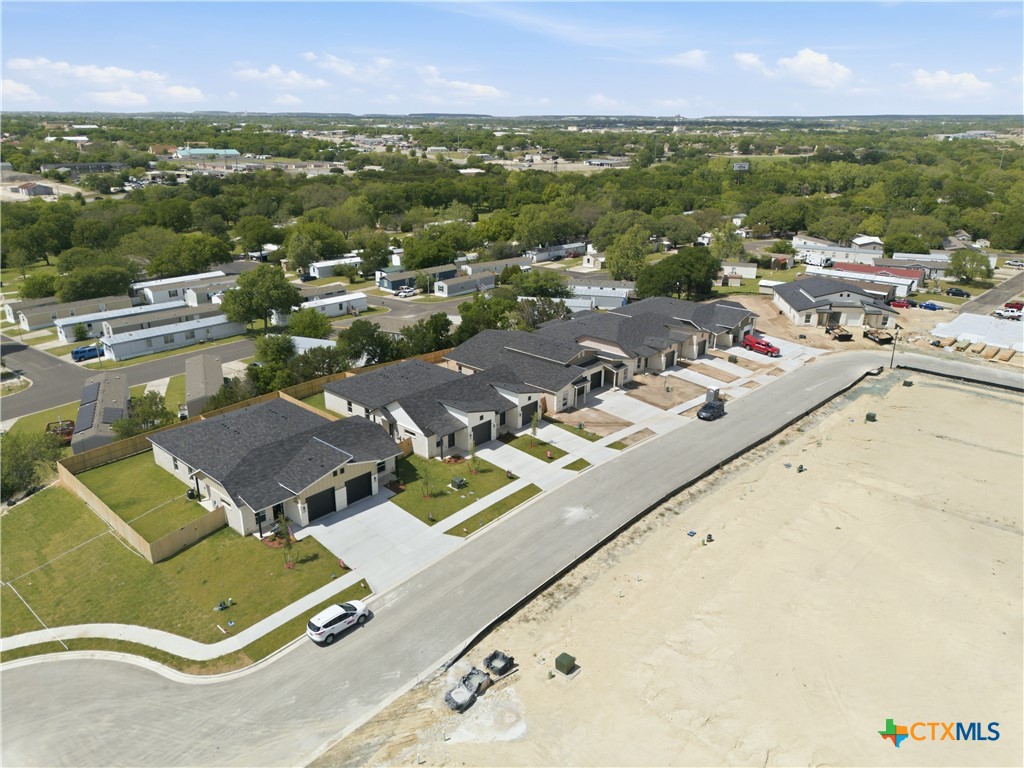 1311 Lone Pine Way