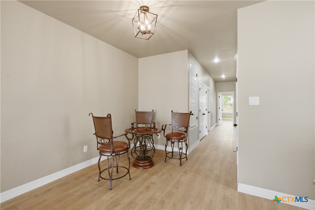 1311 Lone Pine Way