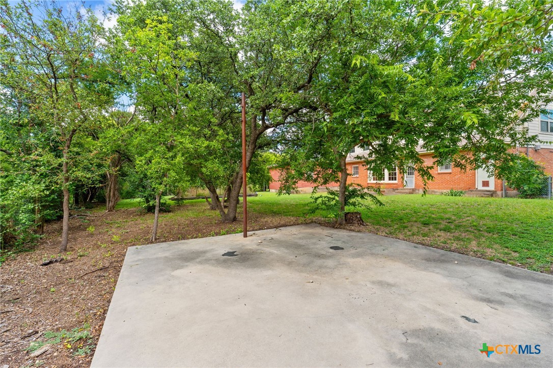 609 Oakhill Drive