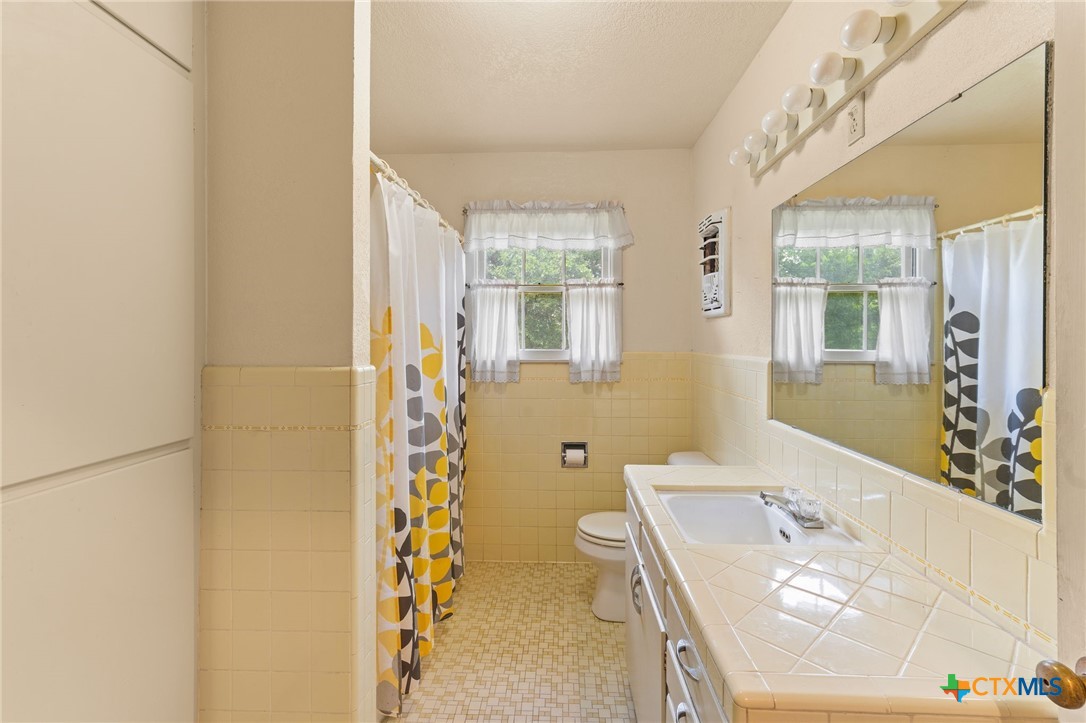 609 Oakhill Drive