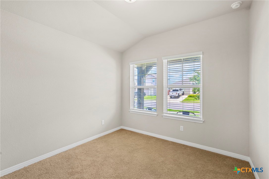 516 Loriner Way