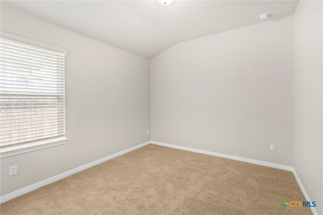 516 Loriner Way
