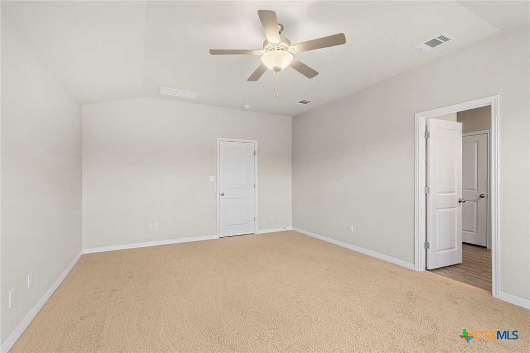 516 Loriner Way