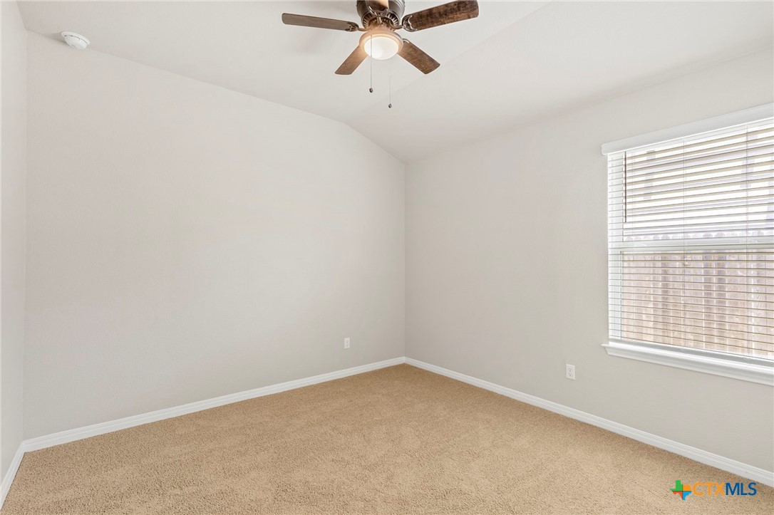 516 Loriner Way