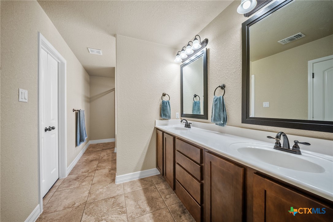 7606 Zircon Drive