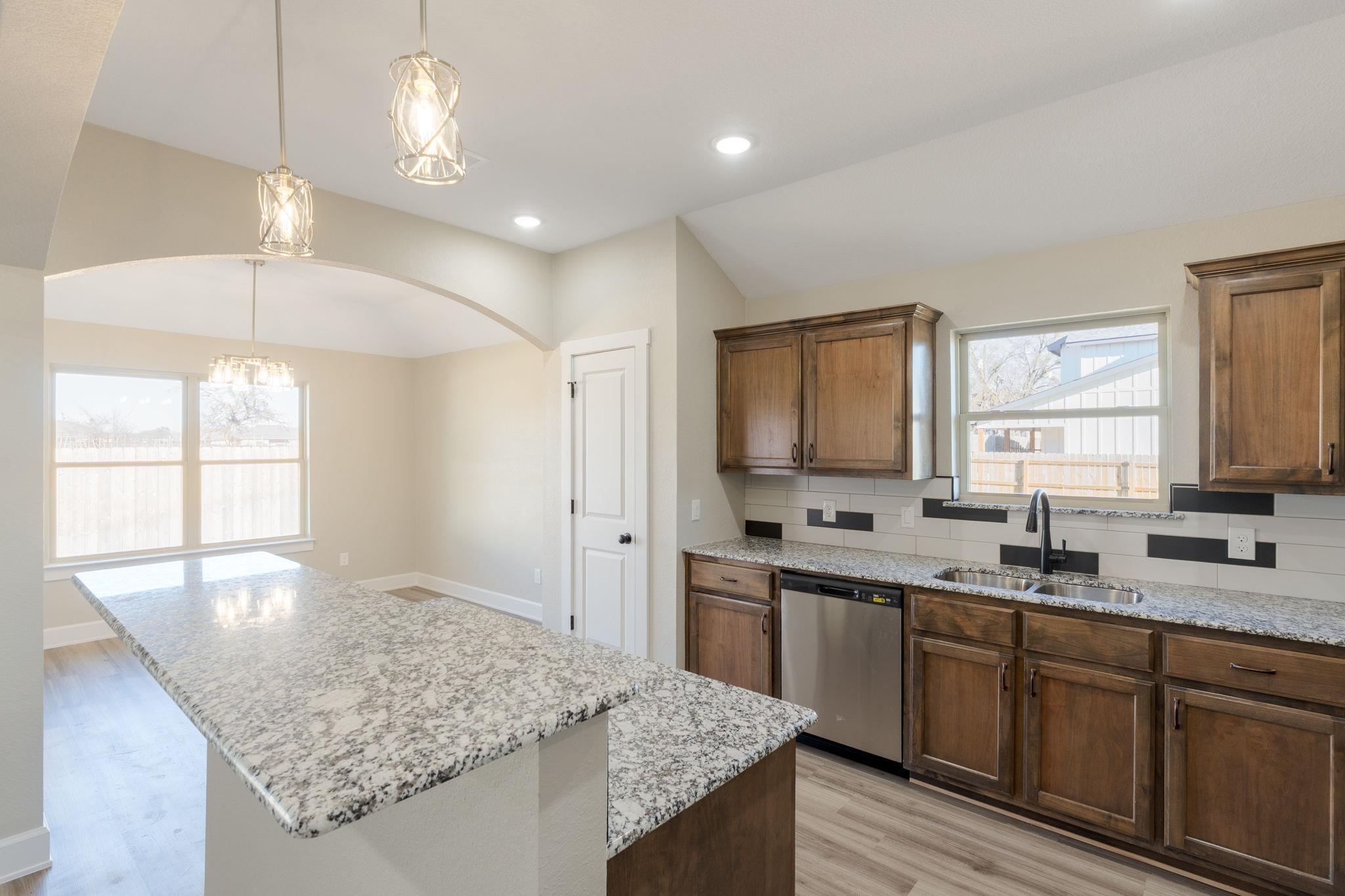 2123 Blackhawk LOOP