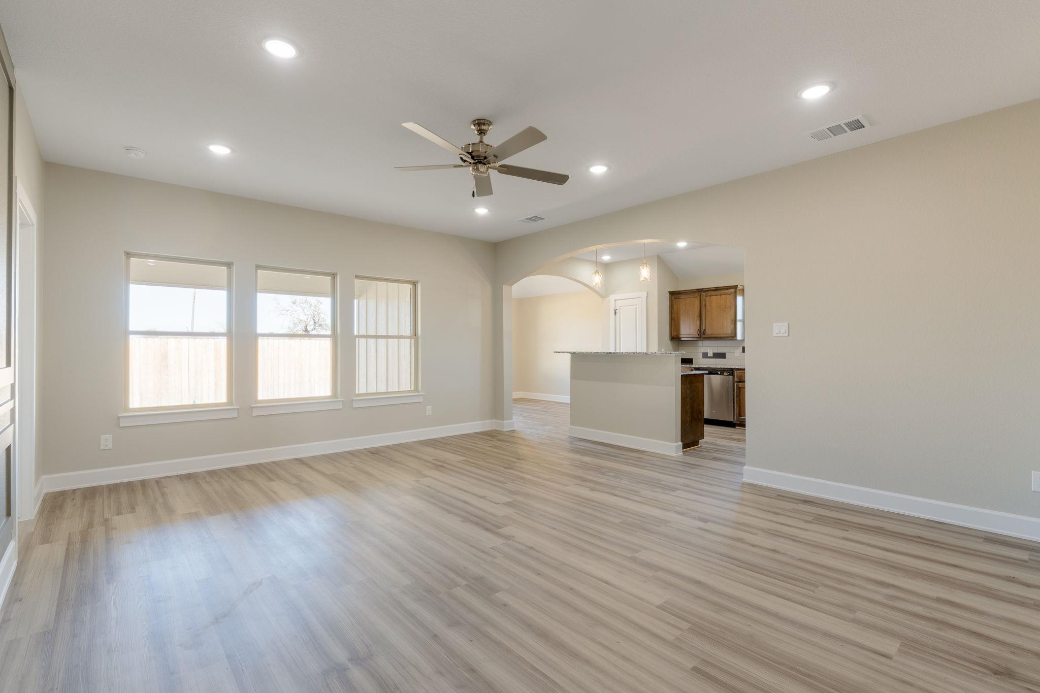 2123 Blackhawk LOOP