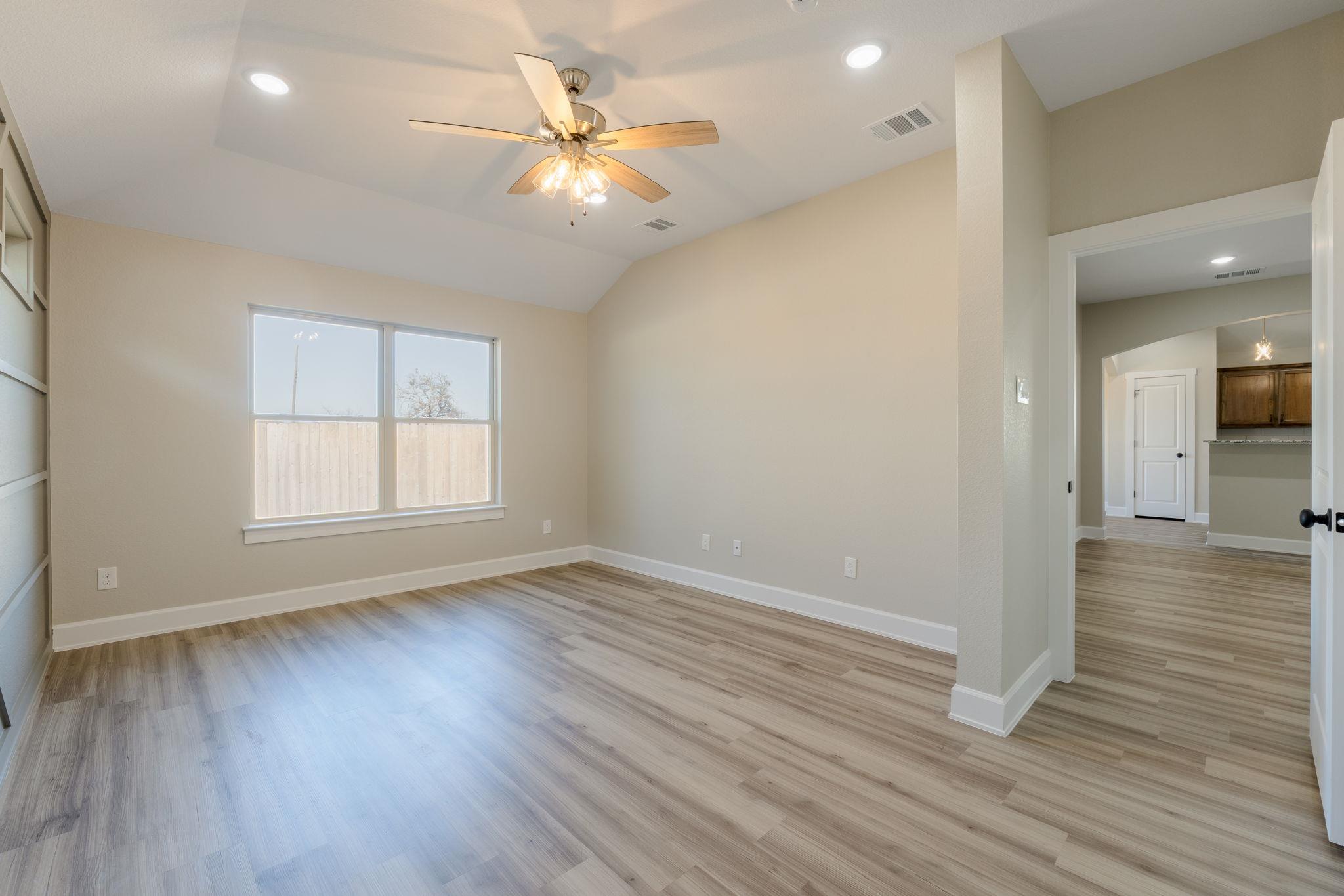 2123 Blackhawk LOOP
