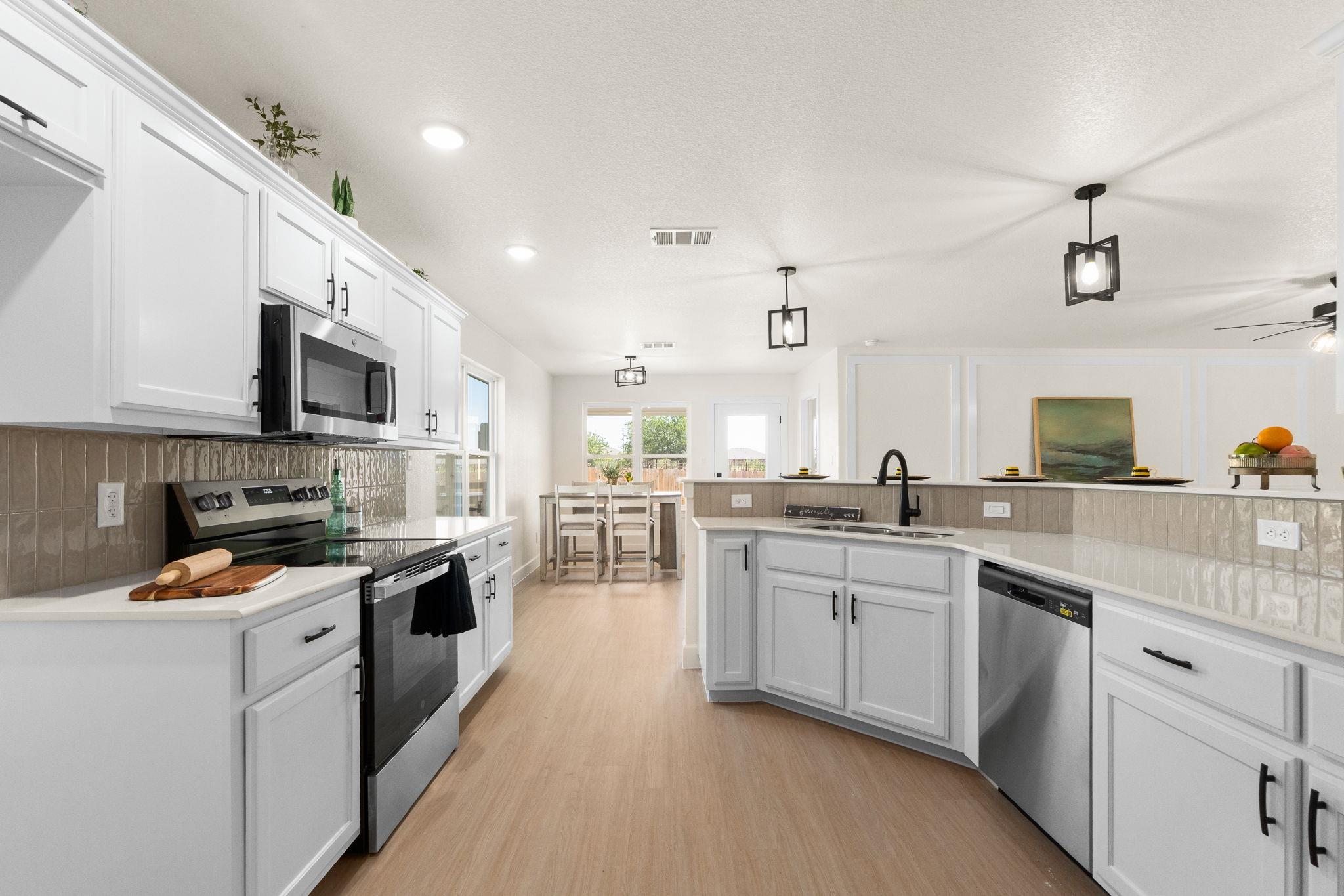 2115 Blackhawk LOOP