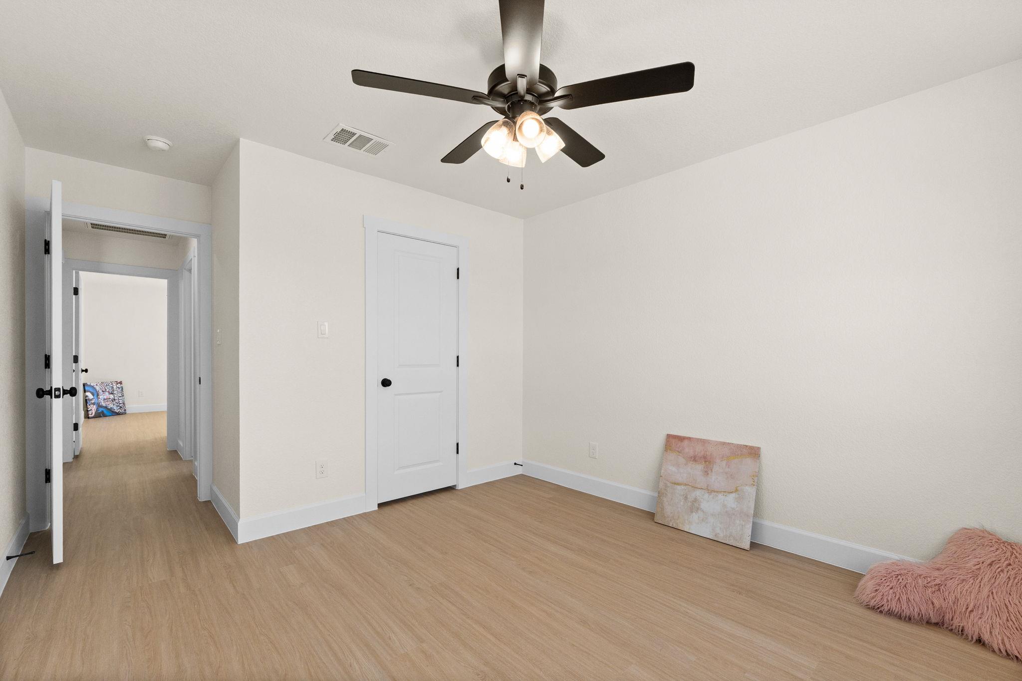 2115 Blackhawk LOOP
