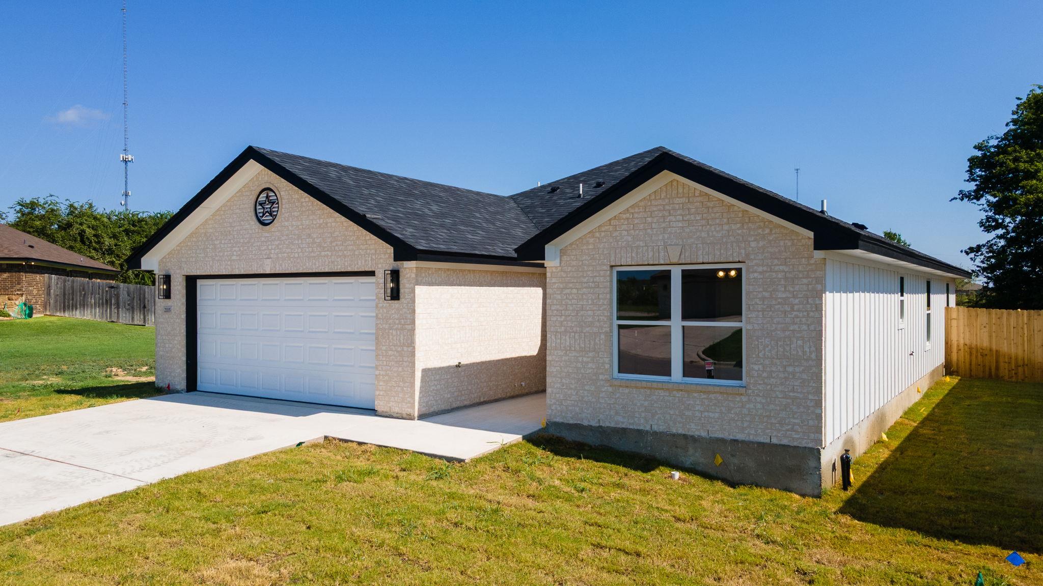 2115 Blackhawk LOOP