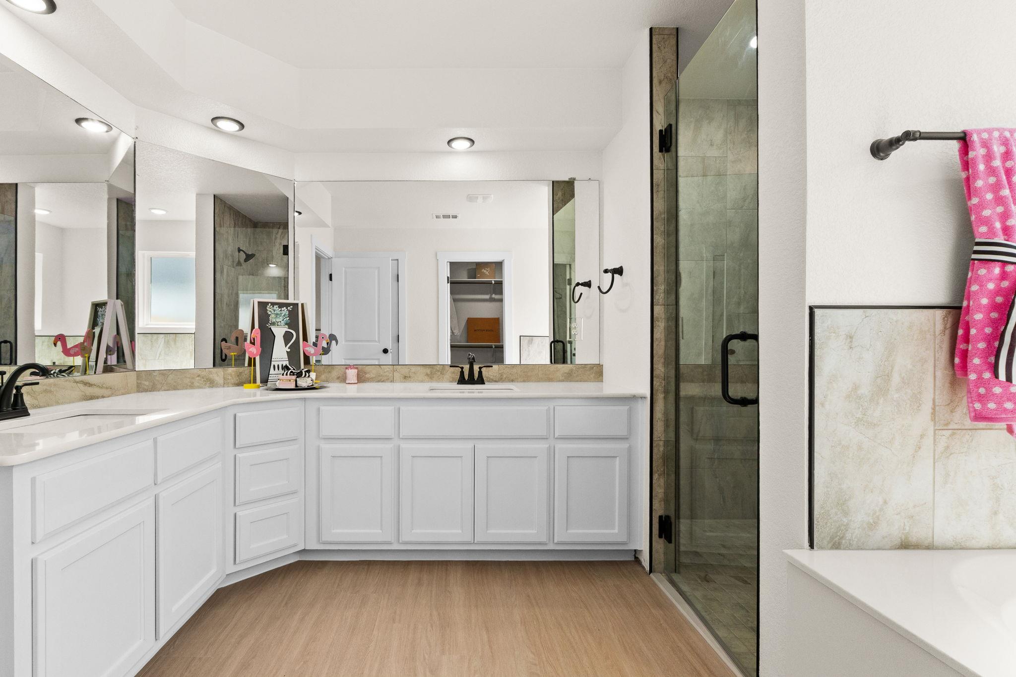 2115 Blackhawk LOOP