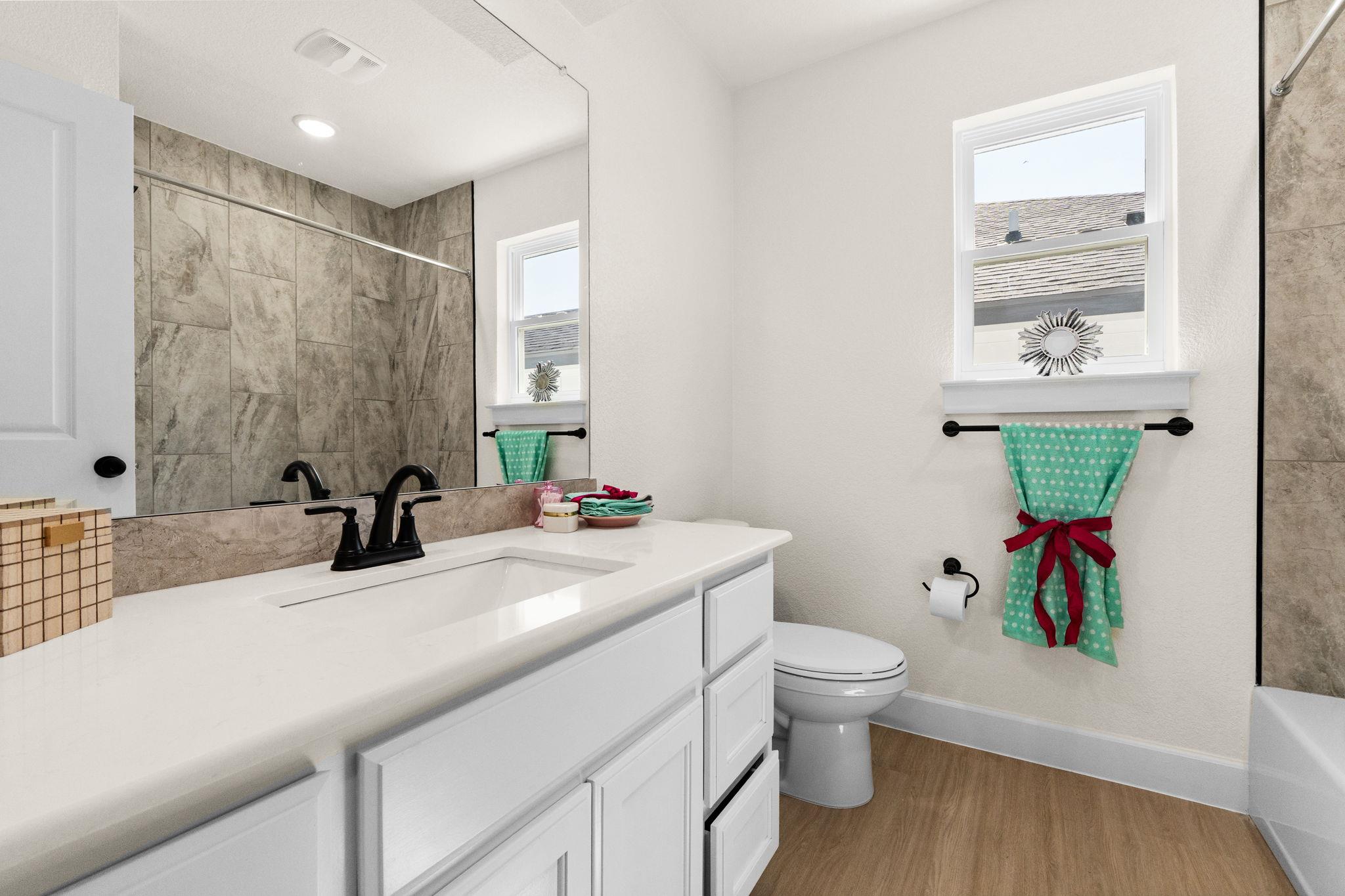 2115 Blackhawk LOOP