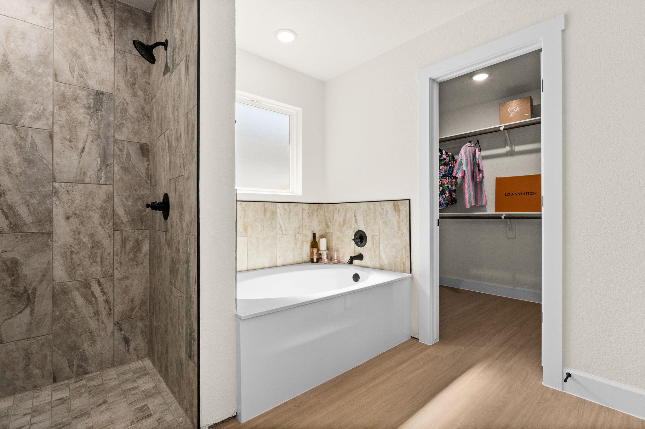 2115 Blackhawk LOOP