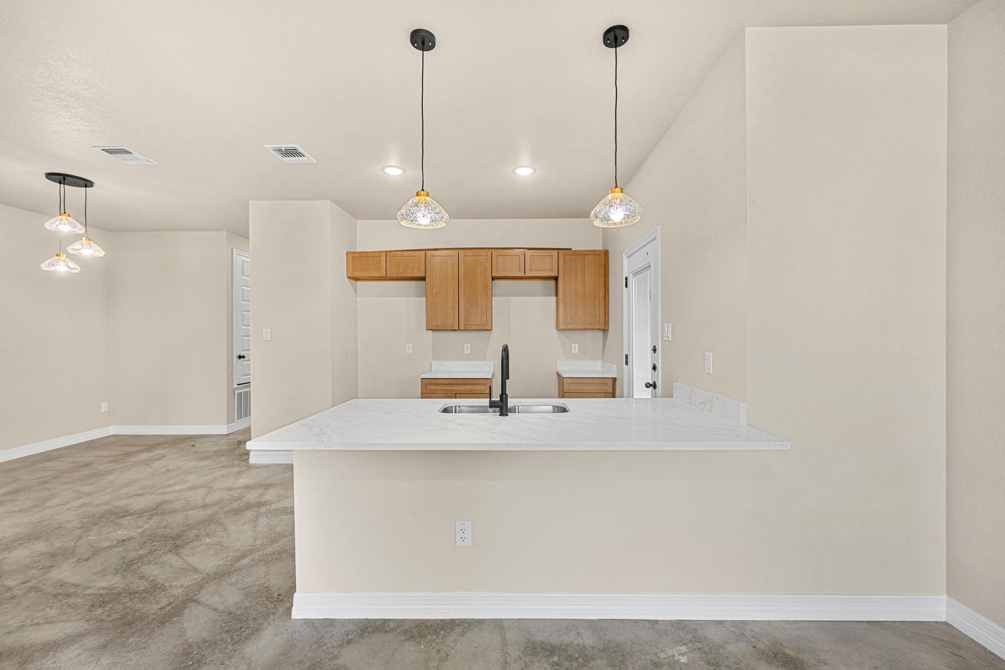 1315 Lone Pine WAY