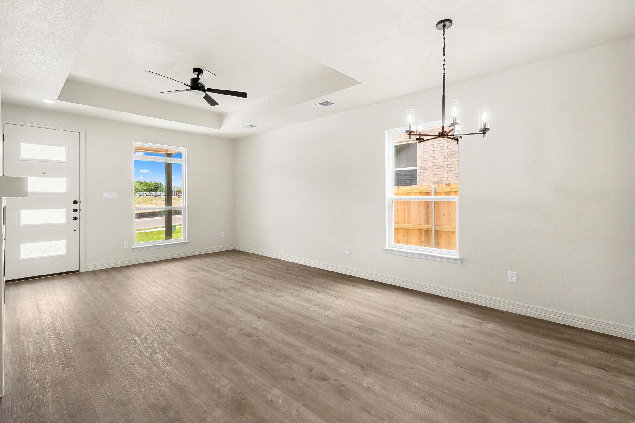 1305 Lone Pine WAY