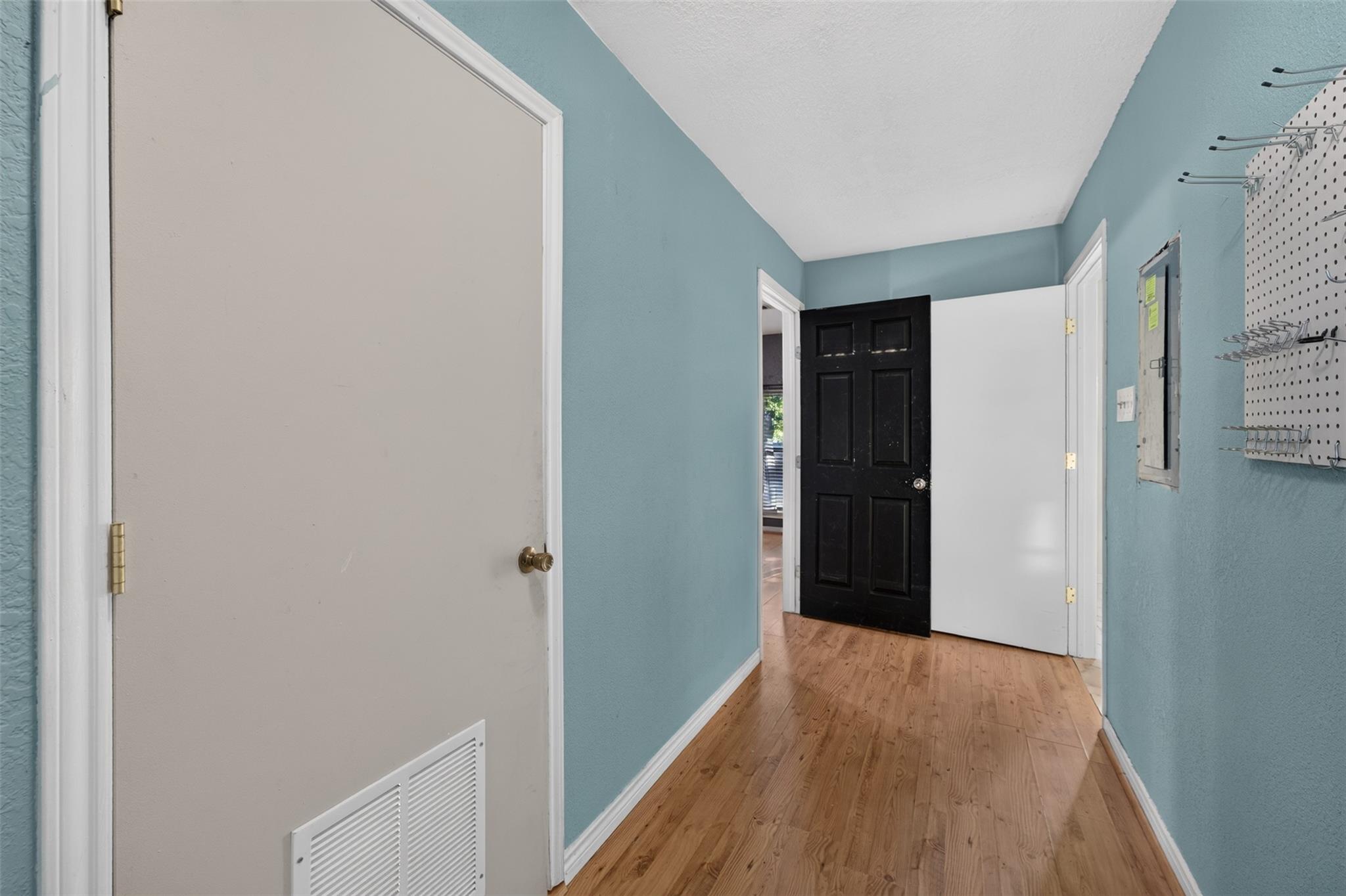 114 Wind Ridge DR