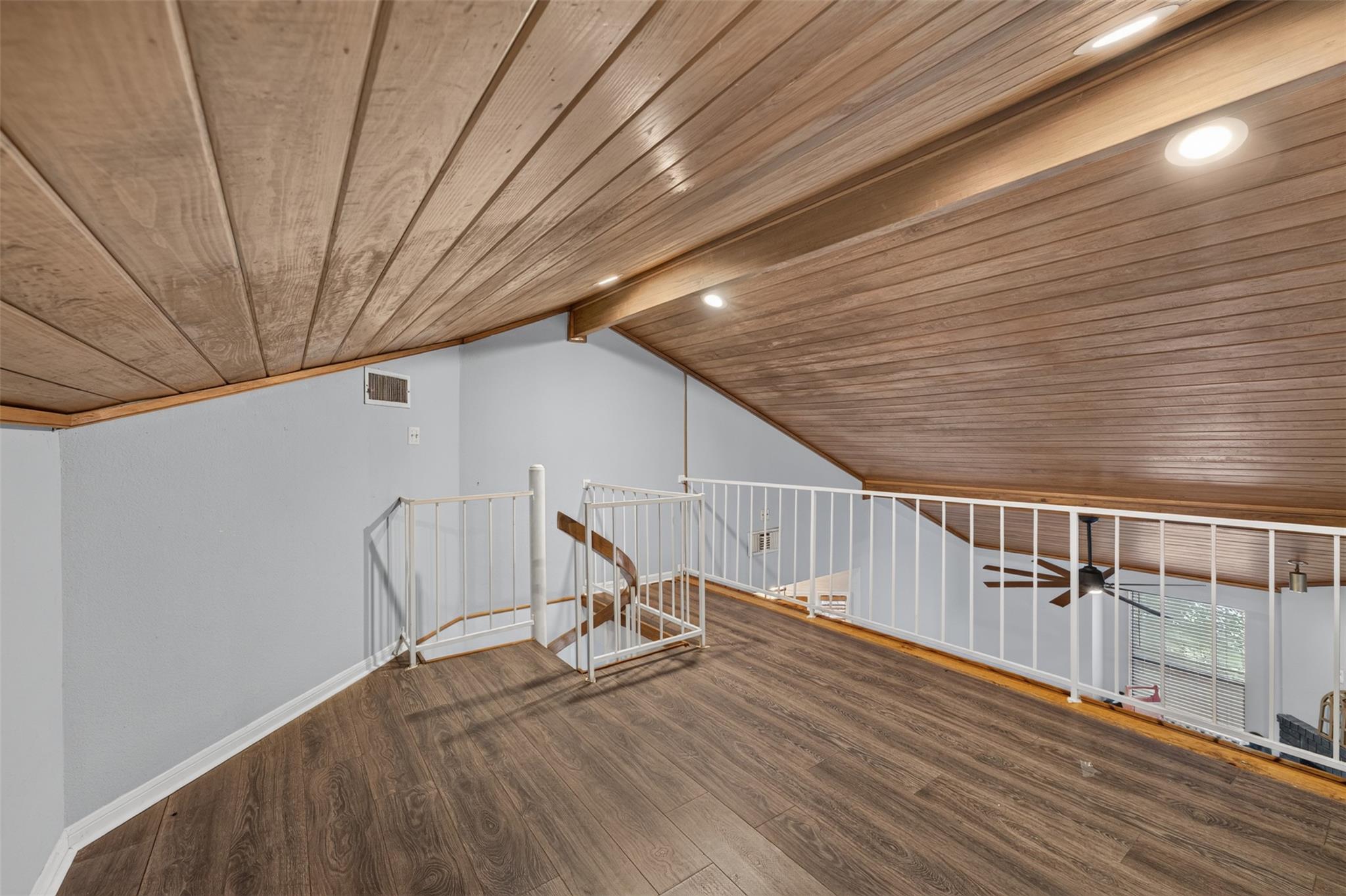 114 Wind Ridge DR