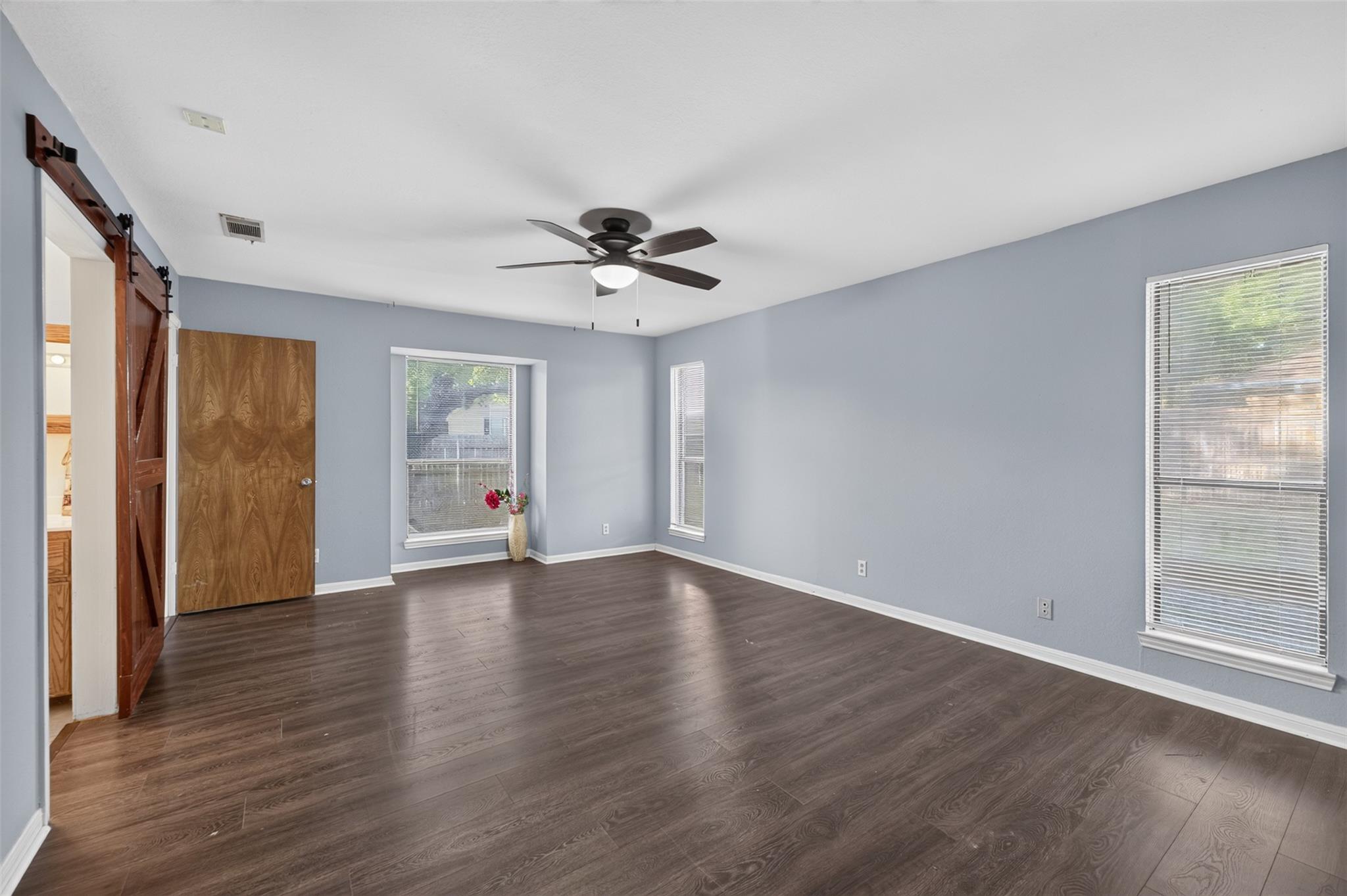 114 Wind Ridge DR
