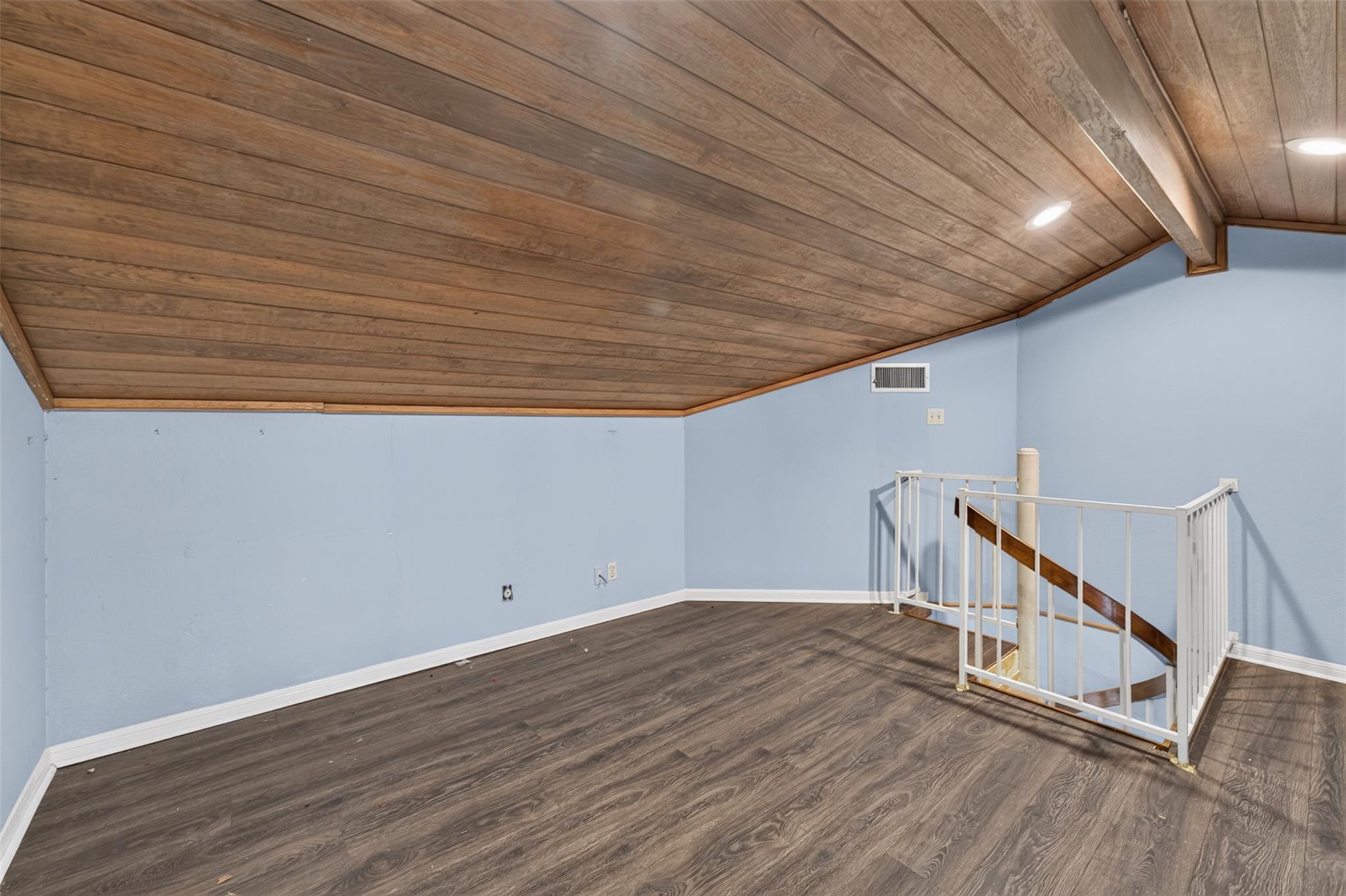 114 Wind Ridge DR