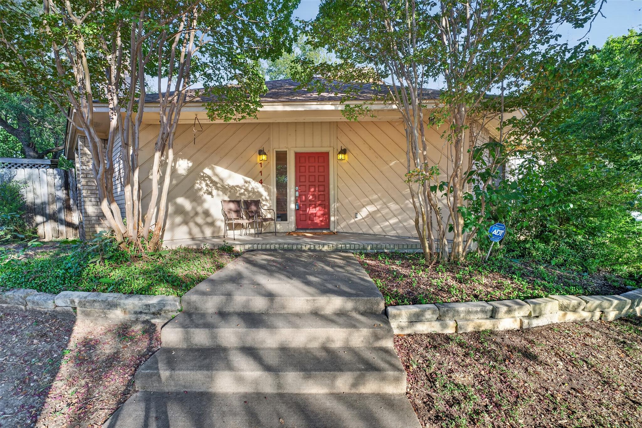 114 Wind Ridge DR