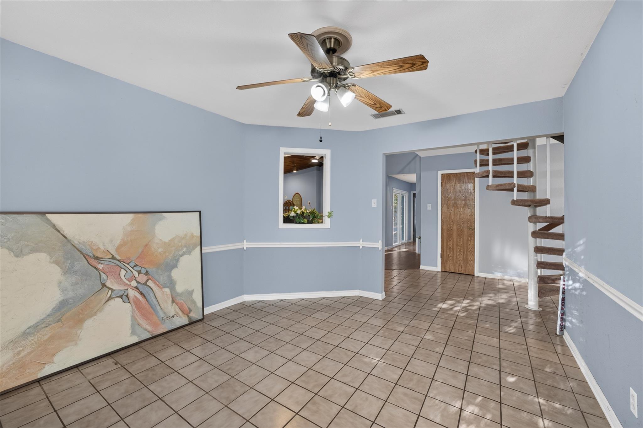 114 Wind Ridge DR