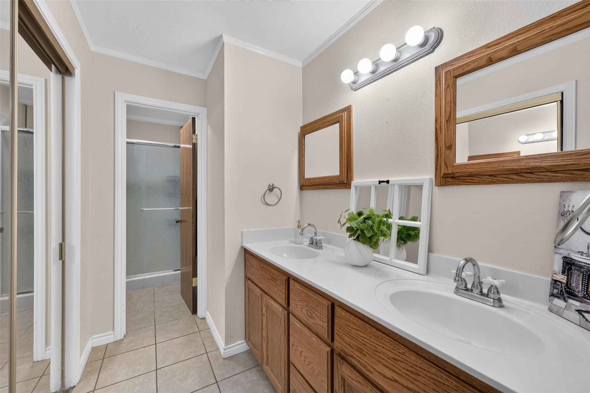 114 Wind Ridge DR
