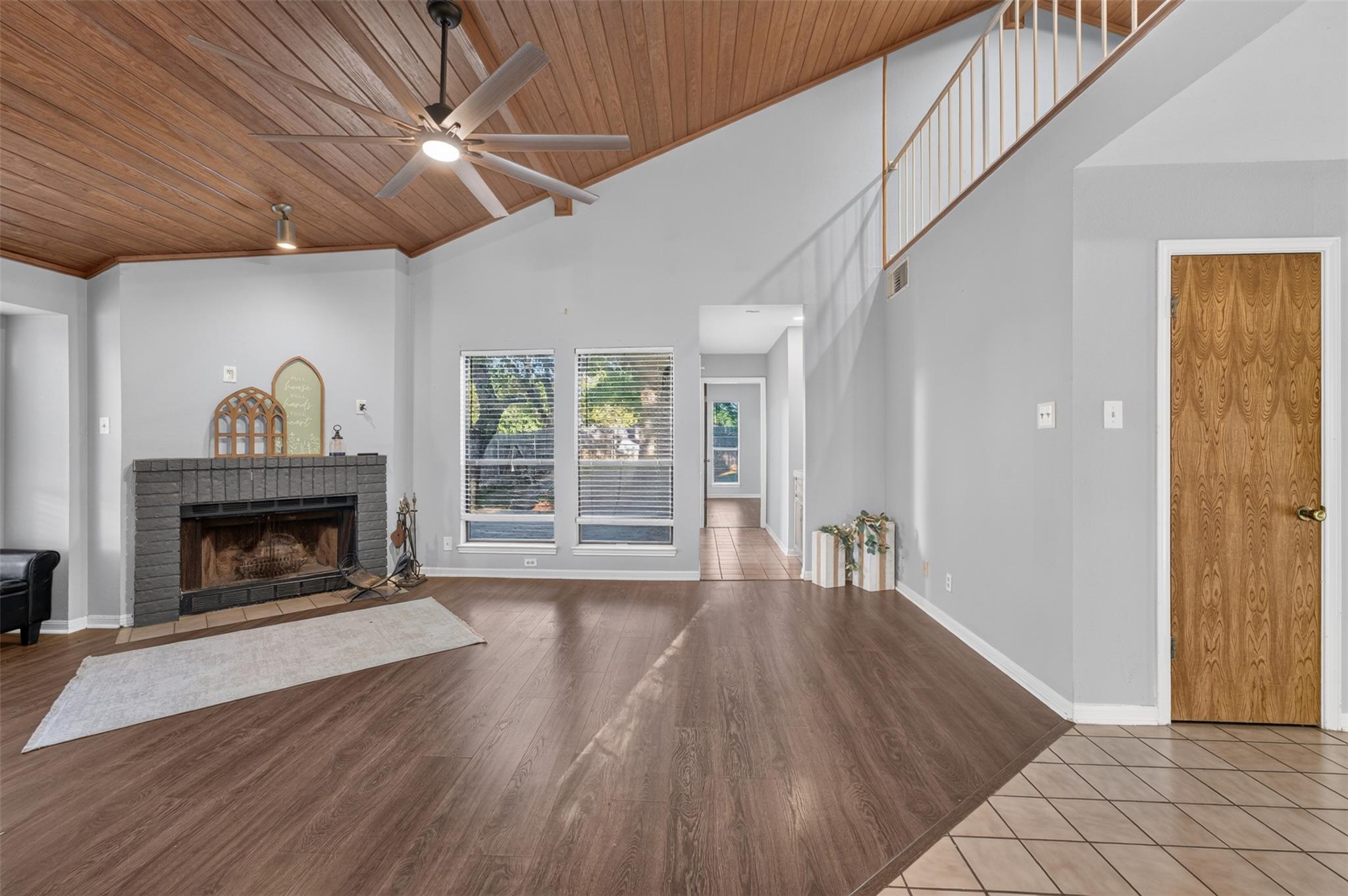 114 Wind Ridge DR