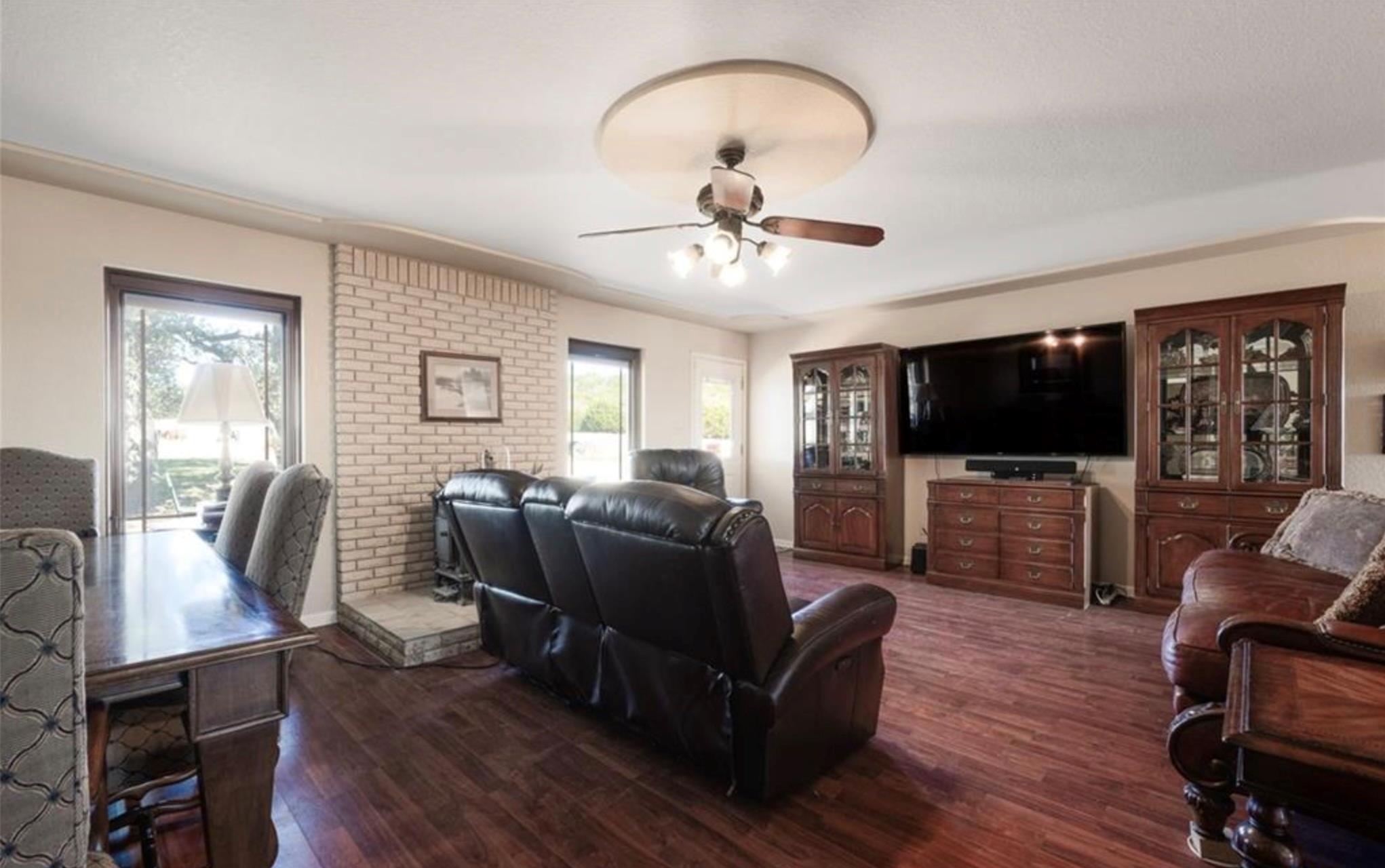 1624 W Business 190