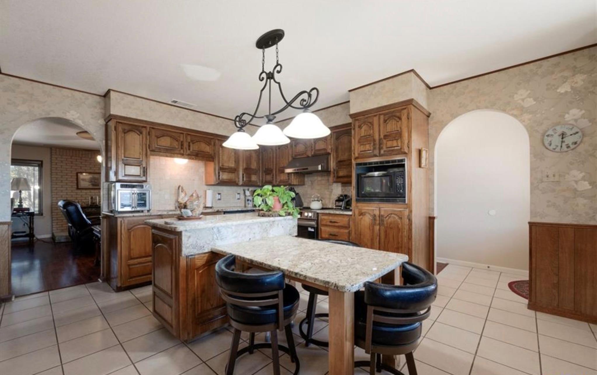 1624 W Business 190