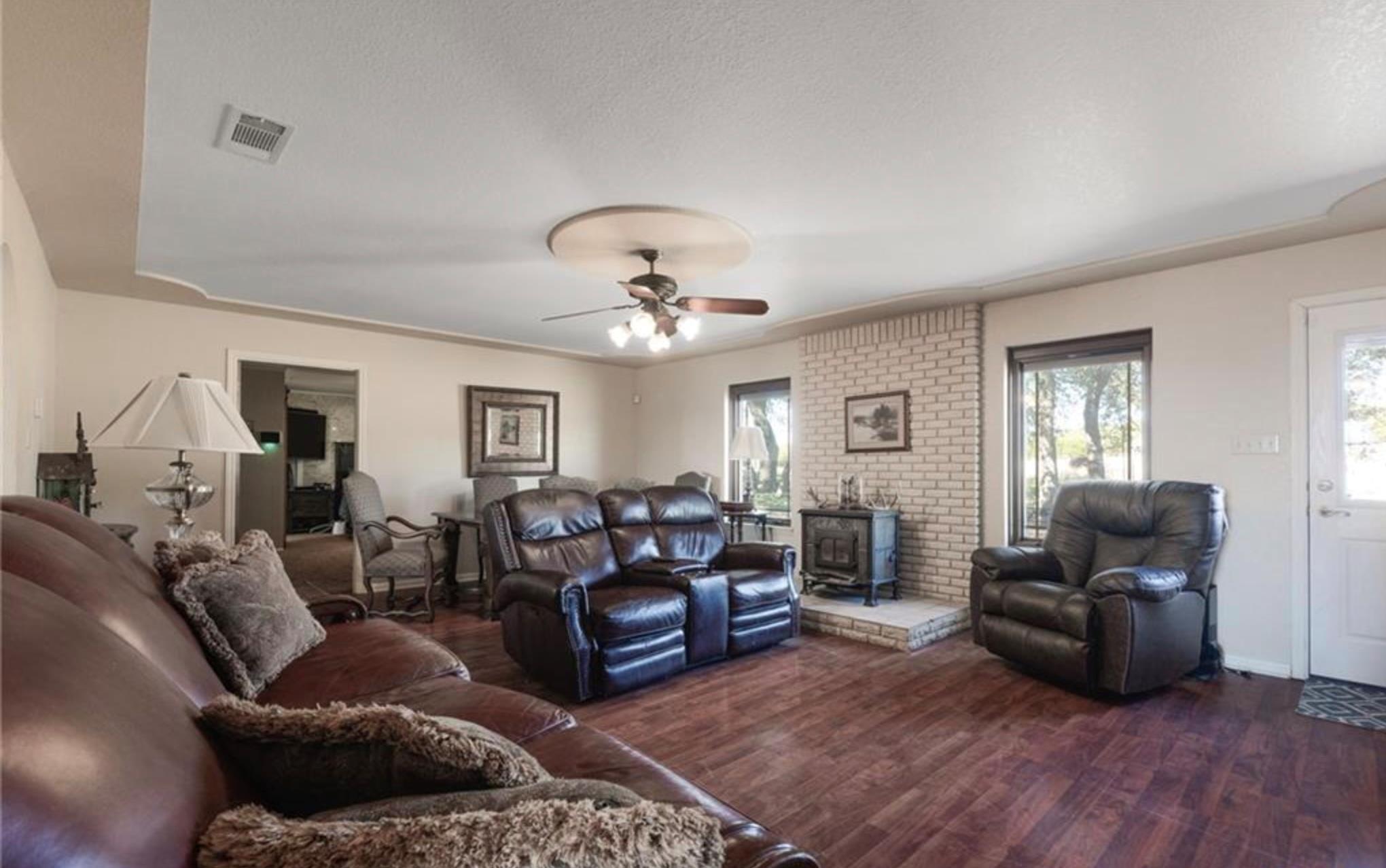 1624 W Business 190