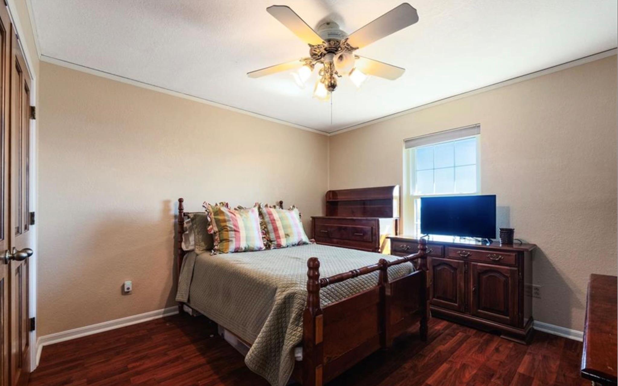 1624 W Business 190