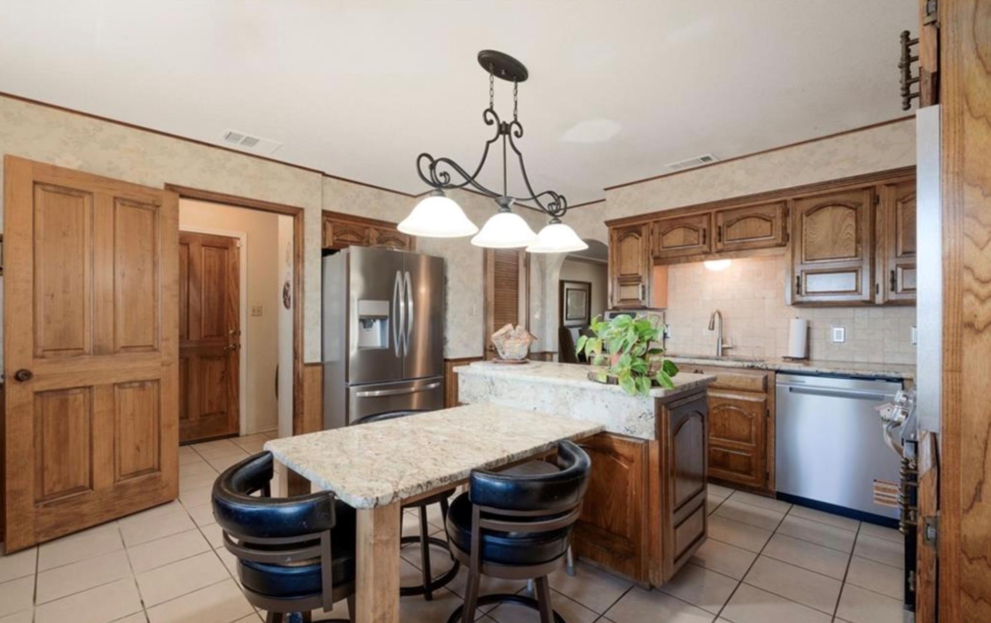 1624 W Business 190