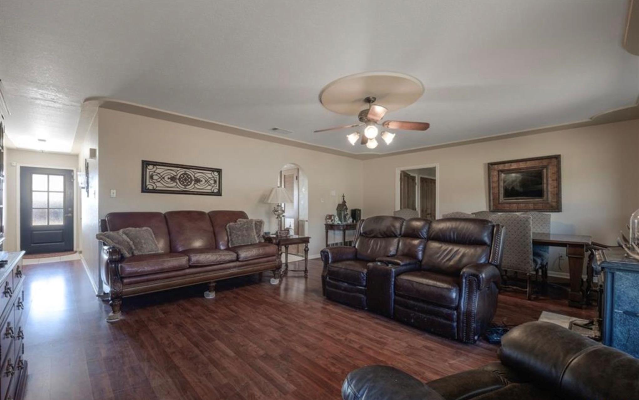 1624 W Business 190