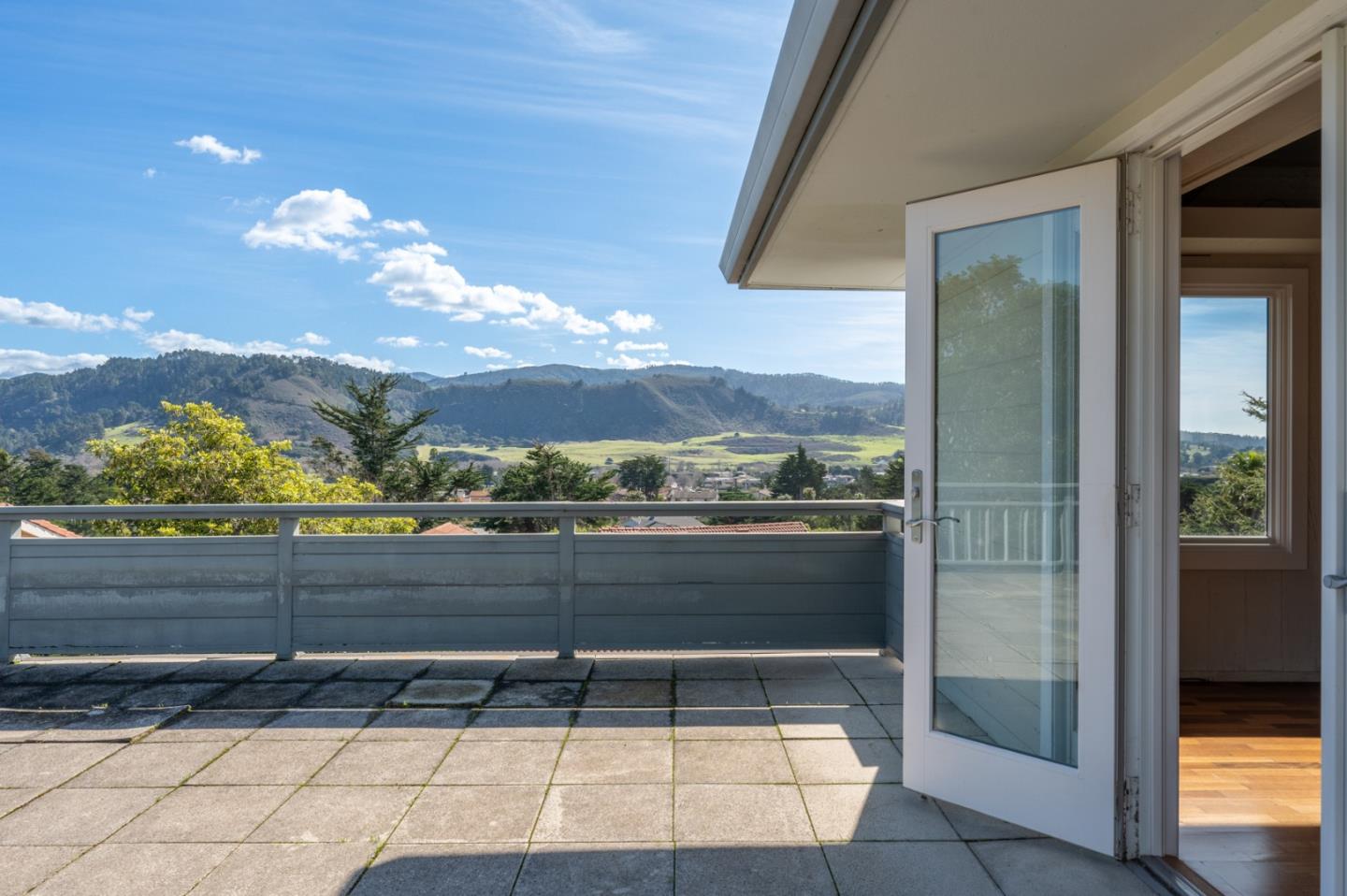 25889 Carmel Knolls Drive