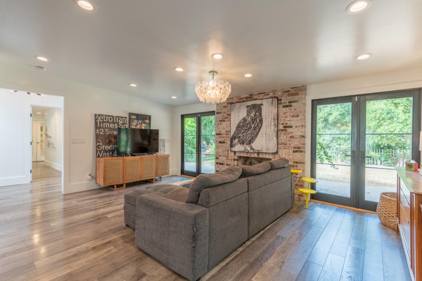 42 Laurel DR